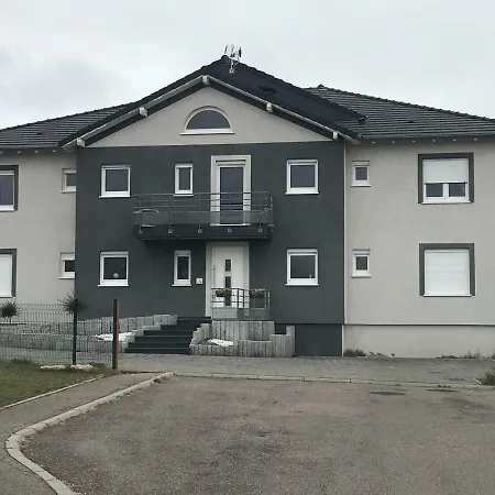 Standing A Valmont Lejlighed *