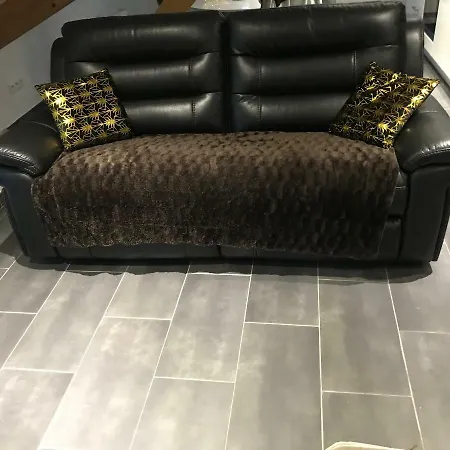 Standing A Valmont Macheren