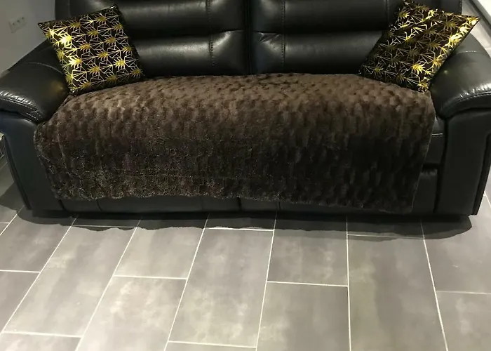 Standing A Valmont Macheren